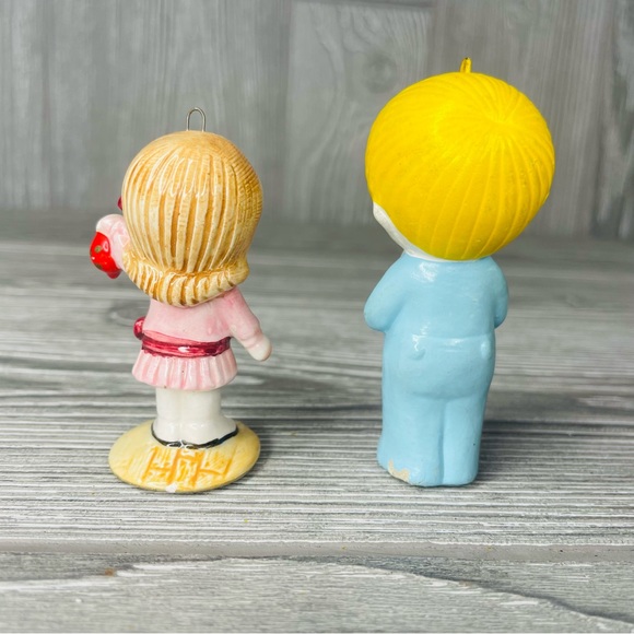 Vintage Christmas Ornament Joan Walsh Anglund for w/  orniment & boy w/ stocking - Picture 3 of 6